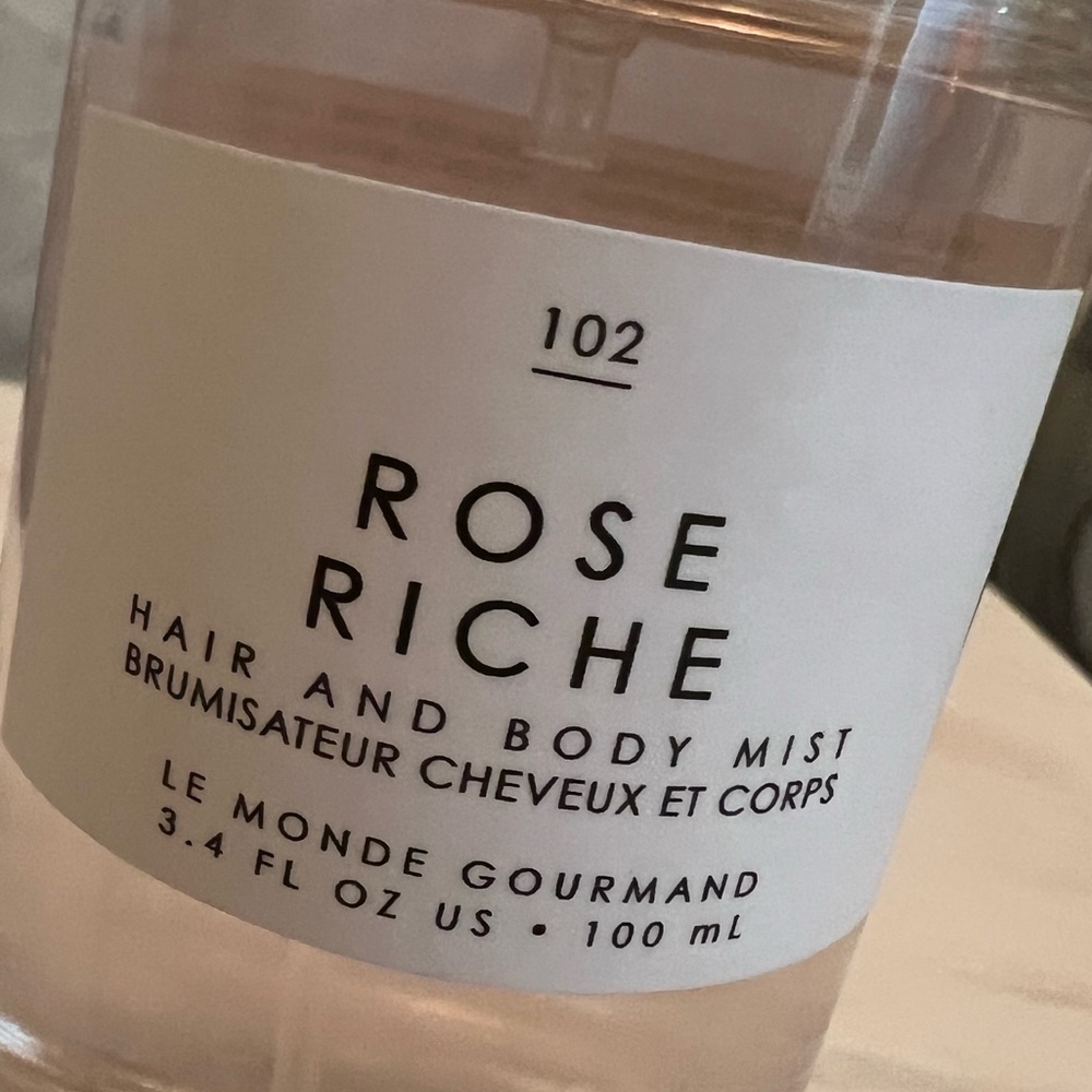 ⚡️Urban Outfitters Rose Riche - 102 - Picture 2 of 3